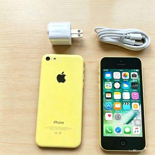 Yellow apple iphone 8 gb - 8,